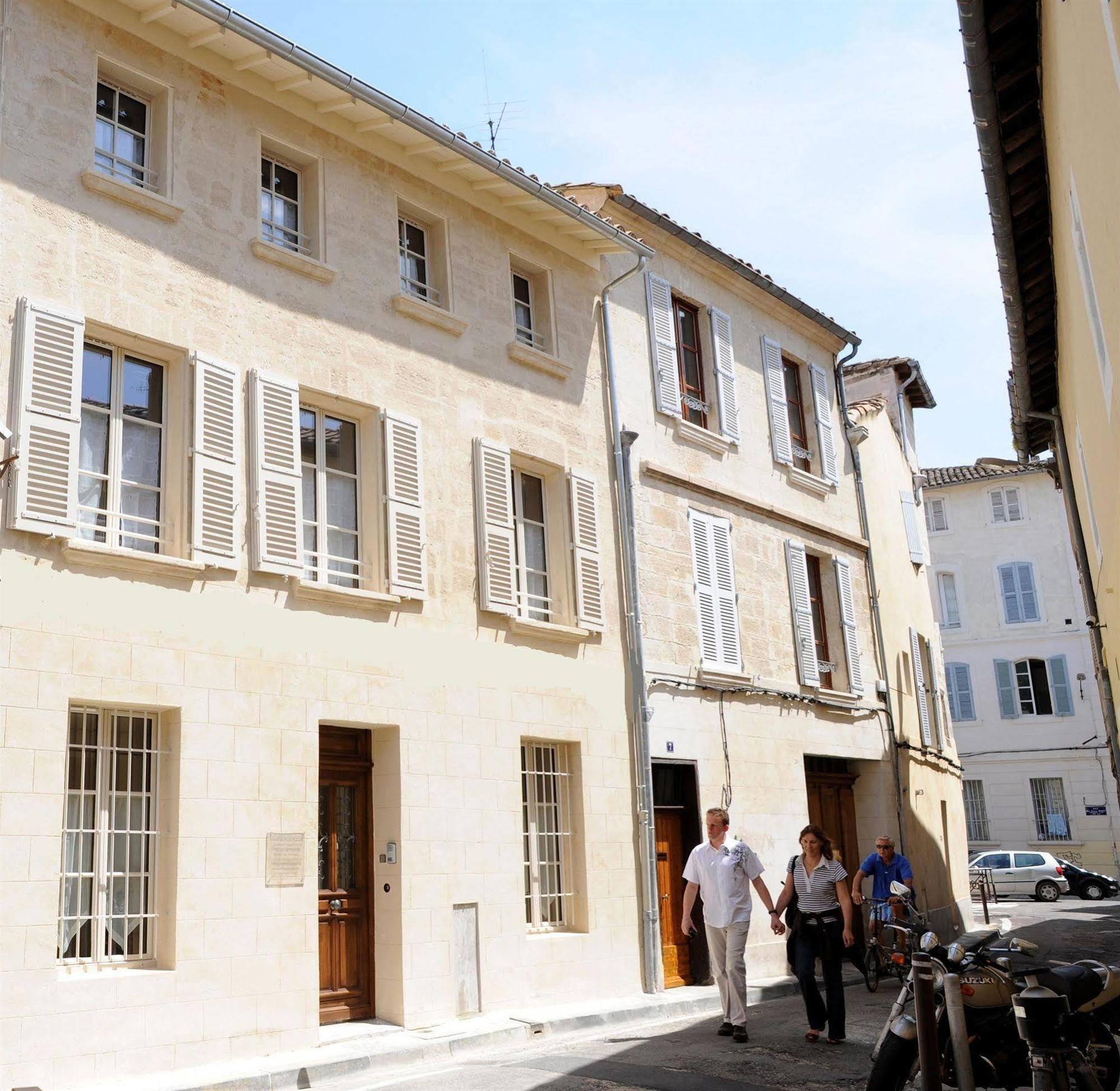 Hotel Autour Du Petit Paradis Avignon Exterior foto